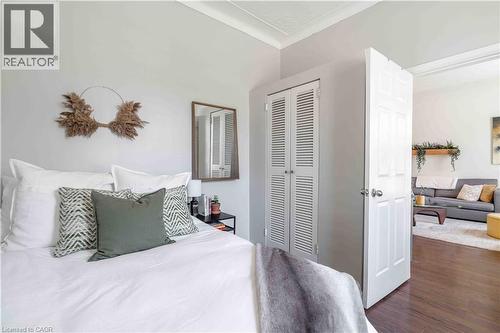 203 Wood Street E, Hamilton, ON - Indoor Photo Showing Bedroom