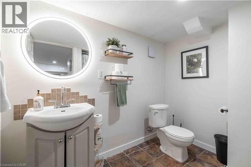 203 Wood Street E, Hamilton, ON - Indoor Photo Showing Bathroom