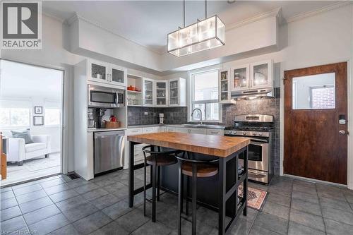 203 Wood Street E, Hamilton, ON - Indoor