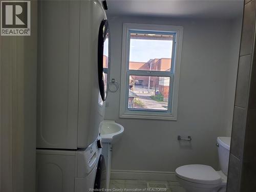 348 Caroline, Windsor, ON - Indoor