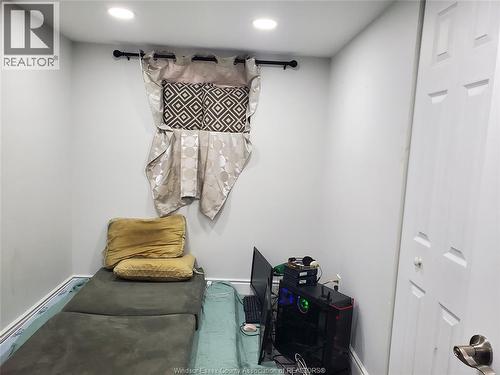 348 Caroline, Windsor, ON - Indoor Photo Showing Other Room