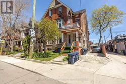 237 ROXTON ROAD Toronto, ON M6G 3R1