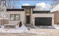 125 WATSON STREET E Whitby, ON L1N 1A5