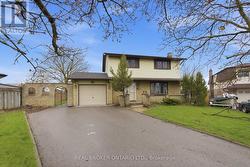 536 LISBON COURT Oshawa, ON L1J 6R3
