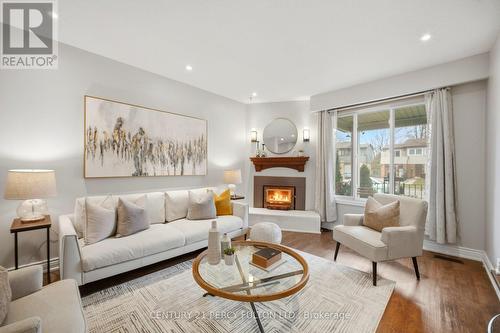 1786 LISTOWELL CRESCENT  Pickering, ON L1V 2Y3