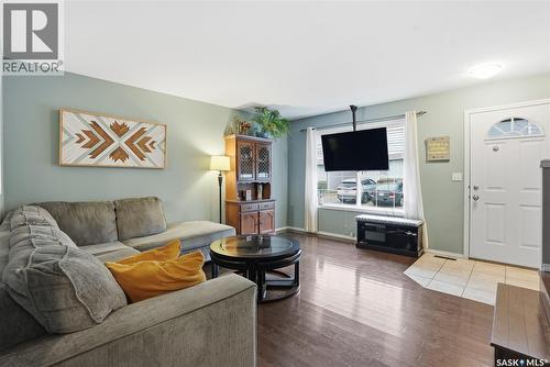 213 663 Beckett Crescent, Saskatoon, SK - Indoor Photo Showing Living Room
