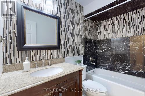 24 Lucerne Drive, Vaughan, ON - Indoor Photo Showing Bathroom