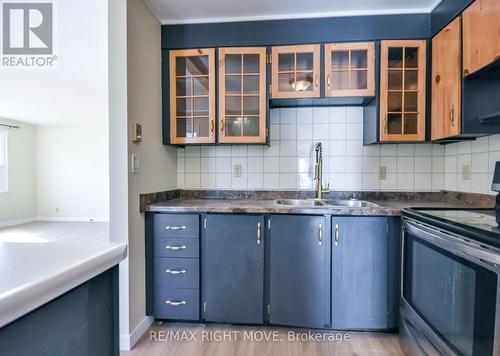 162 Pratt Crescent, Gravenhurst, ON - Indoor Photo Showing Kitchen With Double Sink
