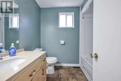 162 Pratt Crescent, Gravenhurst, ON - Indoor Photo Showing Bathroom
