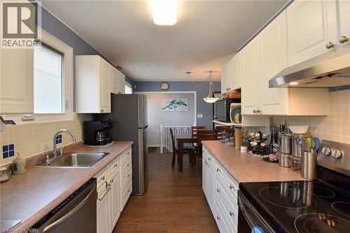 181 Lawnhurst Drive, Hamilton, ON - Indoor Photo Showing Kitchen
