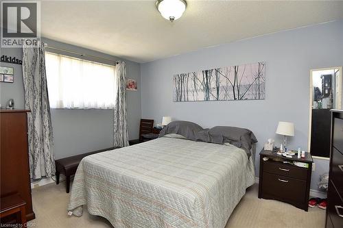 181 Lawnhurst Drive, Hamilton, ON - Indoor Photo Showing Bedroom