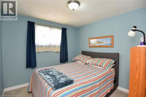 181 Lawnhurst Drive, Hamilton, ON - Indoor Photo Showing Bedroom
