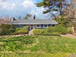 453 Waverley Road  Dartmouth, NS B2X 2G3