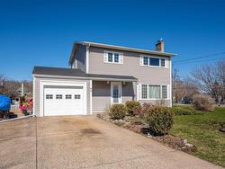 94 Allison Drive Dartmouth, NS B2V 1P9
