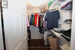 Walk-in Closet - 