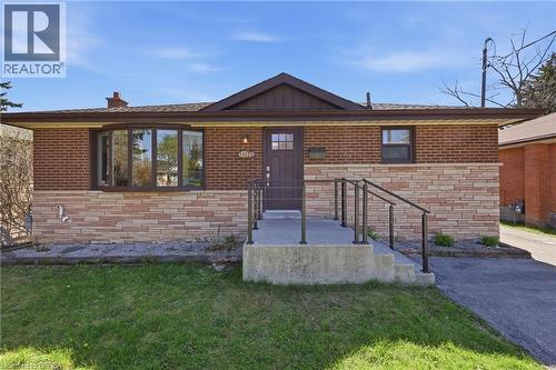 1314 FISHER Avenue  Burlington, ON L7P 2L6