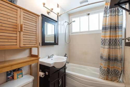 Bathroom - 5644  - 5646 Rue Chabot, Montréal (Rosemont/La Petite-Patrie), QC 
