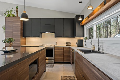Cuisine - 3732 Ch. Du Mont-Sauvage, Sainte-Adèle, QC - Indoor Photo Showing Kitchen With Double Sink With Upgraded Kitchen