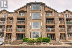 302 - 1800 WALKER'S LINE  Burlington, ON L7M 4V2