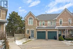 53 - 455 APACHE COURT  Mississauga, ON L4Z 3W8