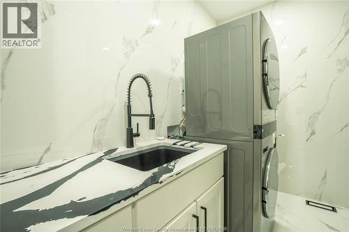 9 Cypress Pointe, Leamington, ON - Indoor Photo Showing Laundry Room