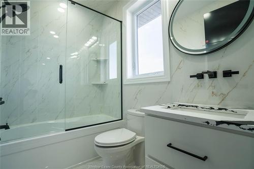 9 Cypress Pointe, Leamington, ON - Indoor Photo Showing Bathroom