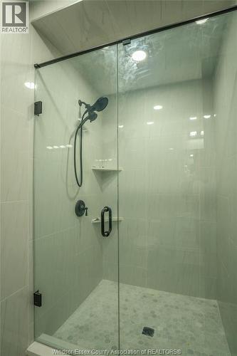 9 Cypress Pointe, Leamington, ON - Indoor Photo Showing Bathroom