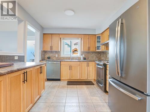 631 Doon South Drive, Kitchener, ON - Indoor Photo Showing Kitchen With Stainless Steel Kitchen