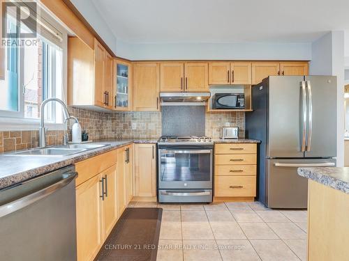 631 Doon South Drive, Kitchener, ON - Indoor Photo Showing Kitchen With Stainless Steel Kitchen With Double Sink