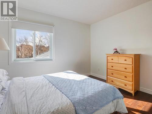 631 Doon South Drive, Kitchener, ON - Indoor Photo Showing Bedroom