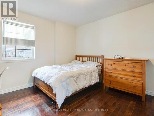 631 Doon South Drive, Kitchener, ON - Indoor Photo Showing Bedroom