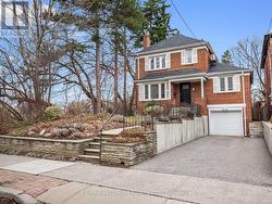8 GLENVALE BOULEVARD Toronto, ON M4G 2V1