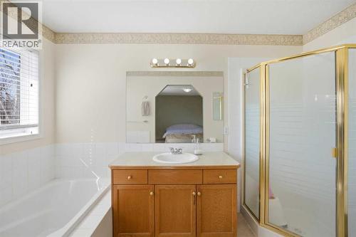 39 Saddlemont Close Ne, Calgary, AB 