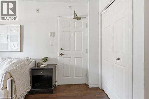4015 Kilmer Drive Unit# 308, Burlington, ON - Indoor Photo Showing Other Room