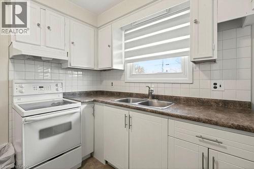 20 St. Charles Drive, Thorold, ON - Indoor Photo Showing Kitchen With Double Sink