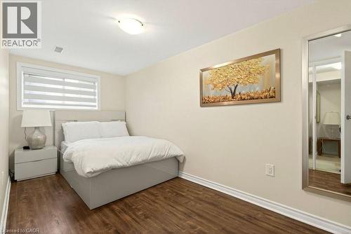 20 St. Charles Drive, Thorold, ON - Indoor Photo Showing Bedroom