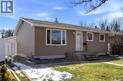 87 Carmichael ROAD  Regina, SK S4R 0C6