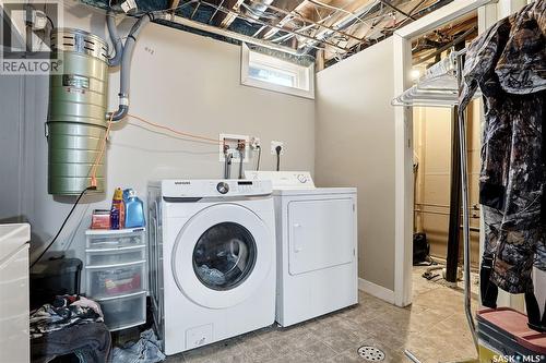 87 Carmichael Road, Regina, SK - Indoor Photo Showing Laundry Room