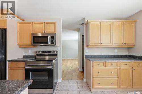 2022 Easthill, Saskatoon, SK - Indoor Photo Showing Kitchen