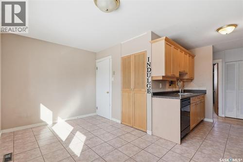 2022 Easthill, Saskatoon, SK - Indoor Photo Showing Kitchen