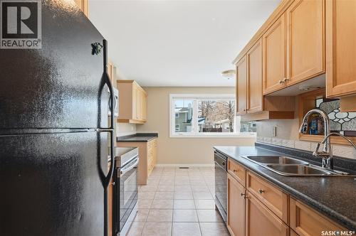 2022 Easthill, Saskatoon, SK - Indoor Photo Showing Kitchen With Double Sink