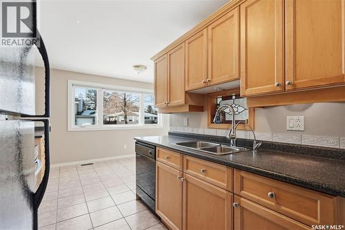 2022 Easthill, Saskatoon, SK - Indoor Photo Showing Kitchen With Double Sink