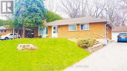 #2 - 71 BELFRY DRIVE Newmarket, ON L3Y 3E9