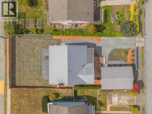 5461 Maple Ave, Powell River, BC - 