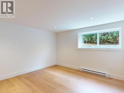 5461 Maple Ave, Powell River, BC - Indoor Photo Showing Other Room