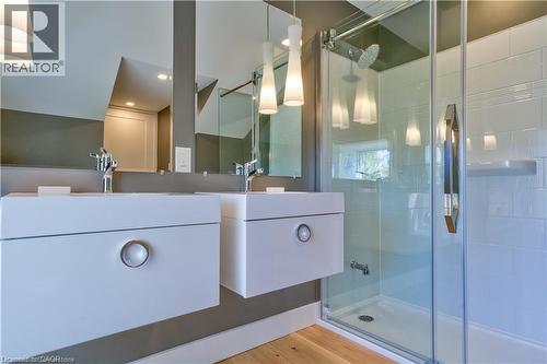 1748 Centre Road, Flamborough, ON - Indoor Photo Showing Bathroom