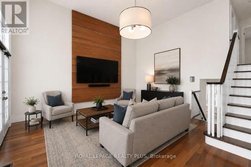 329 Tonelli Lane, Milton, ON - Indoor Photo Showing Living Room