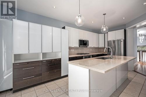 329 Tonelli Lane, Milton, ON - Indoor Photo Showing Kitchen With Upgraded Kitchen