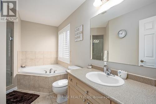 329 Tonelli Lane, Milton, ON - Indoor Photo Showing Bathroom