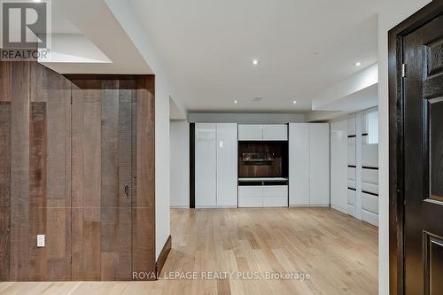 329 Tonelli Lane, Milton, ON - Indoor Photo Showing Living Room